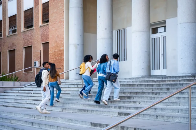 FP o Universidad: ¿Qué opción tiene más futuro?